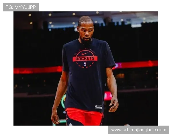 杜兰特12月全勤出战13场，场均贡献26.6分5篮板5.4助攻